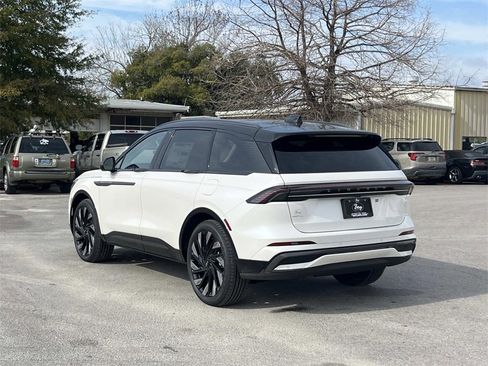 New 2026 Lincoln Nautilus Reserve w/ Jet Appearance Package image 3