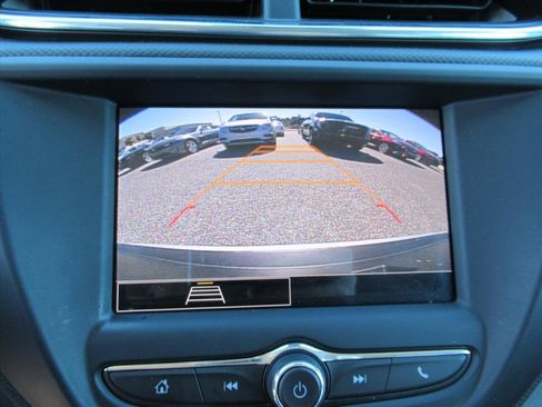 Used 2023 Chevrolet TrailBlazer LT image 28