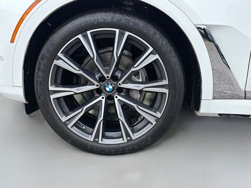 Used 2022 BMW X7 xDrive40i w/ Executive Package AWD/4WD image 41