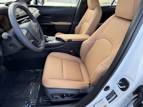 New 2026 Lexus UX 300h FWD image 15