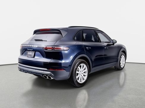 Used 2022 Porsche Cayenne S image 11