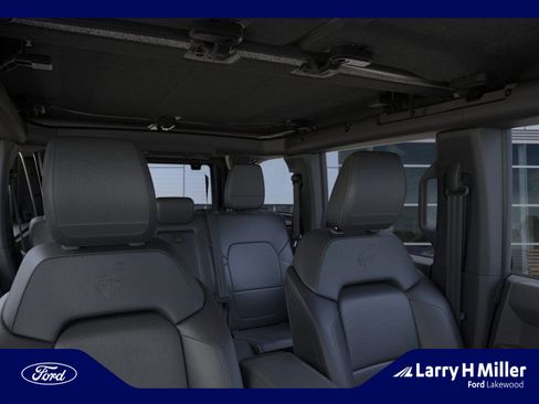 New 2025 Ford Bronco Badlands w/ Sasquatch Package image 12
