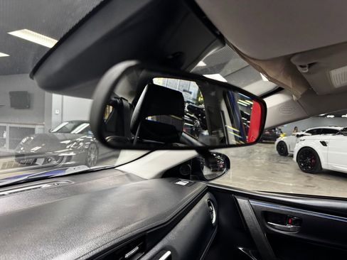 Used 2018 Toyota Corolla SE w/ Body Protection Package FWD image 28