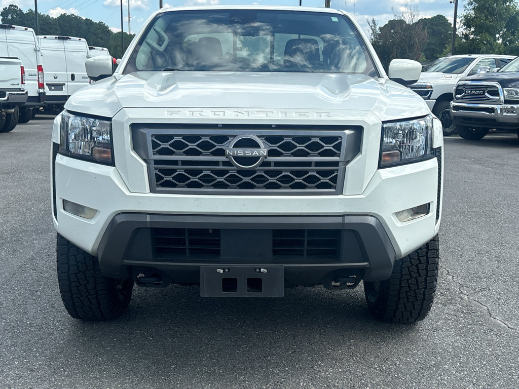 Used 2023 Nissan Frontier SV w/ SV Convenience Package AWD/4WD image 2
