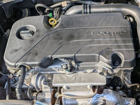 Used 2024 Chevrolet Malibu LT image 31