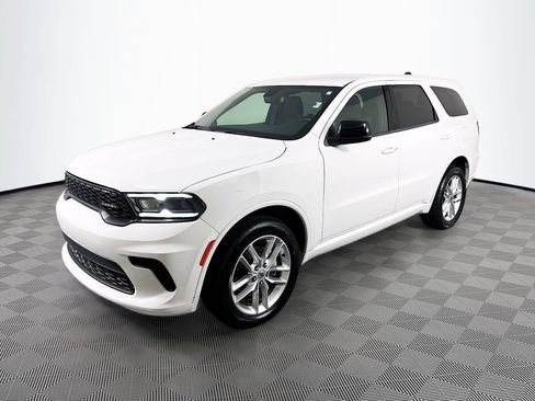 Used 2023 Dodge Durango GT AWD/4WD image 3