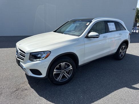 Used 2017 Mercedes-Benz GLC 300 4MATIC image 1