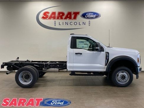 New 2026 Ford F450 XL w/ XL Chrome Package image 1