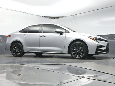 Used 2024 Toyota Corolla SE image 28