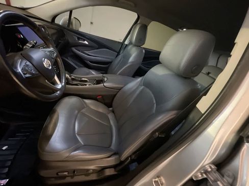 Used 2019 Buick Envision Essence image 11