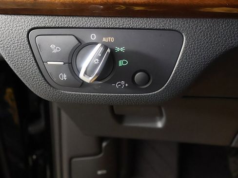 Used 2023 Audi Q5 2.0T Premium w/ Convenience Package image 36