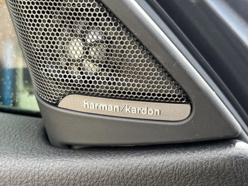 Used 2018 BMW M4 Coupe image 19