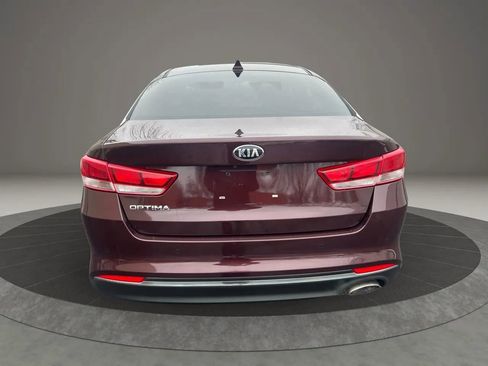 Used 2018 Kia Optima LX w/ 17" Alloy Wheels Package image 6