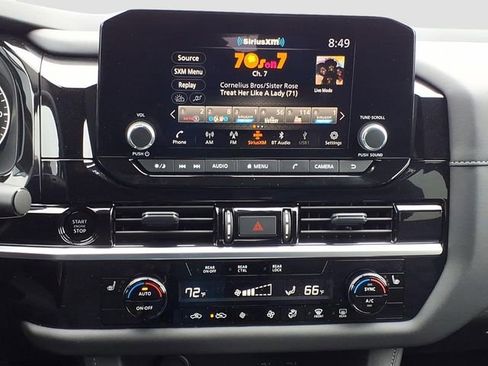 Used 2025 Nissan Pathfinder SV w/ Black Appearance Package image 13