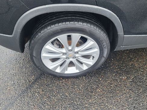 Used 2020 Chevrolet Trax Premier w/ LPO, Cargo Package image 13