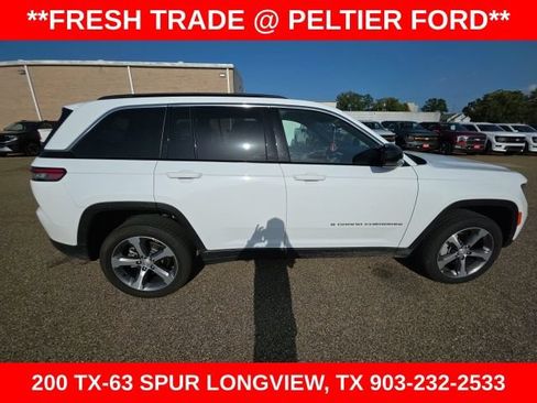 Used 2025 Jeep Grand Cherokee Limited AWD/4WD image 12