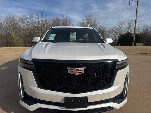 Used 2022 Cadillac Escalade Sport w/ Heavy-Duty Trailer Package image 7