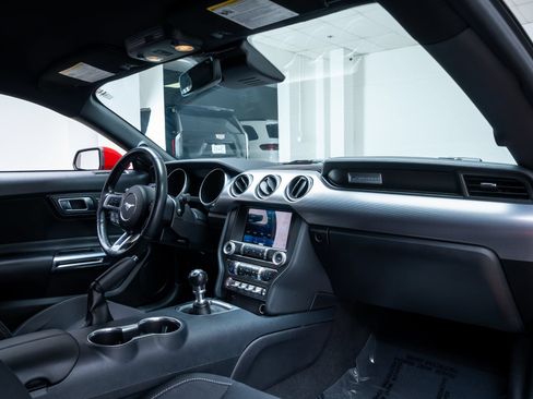 Used 2021 Ford Mustang GT RWD image 21