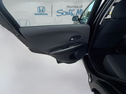 Used 2022 Honda HR-V LX image 24