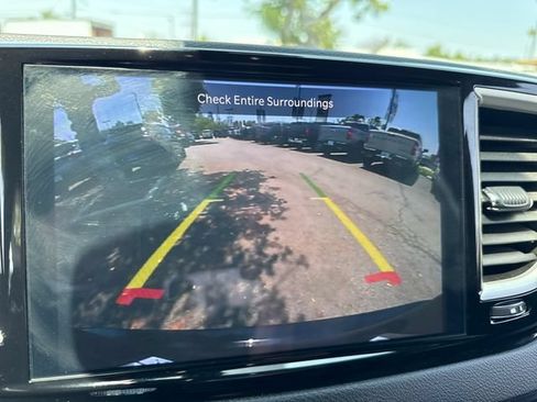 Used 2025 Chrysler Pacifica Select FWD image 19