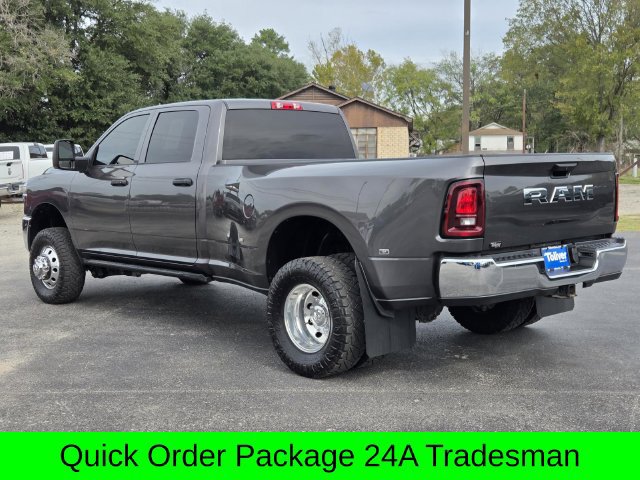 Used 2025 RAM 3500 Tradesman w/ Chrome Appearance Group AWD/4WD image 5
