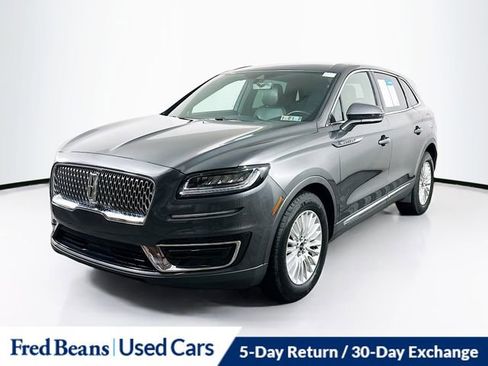 Used 2020 Lincoln Nautilus Premier image 3