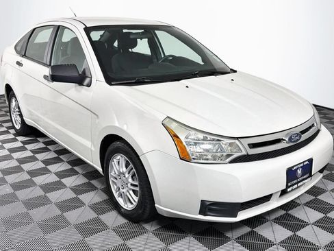 Used 2010 Ford Focus SE FWD image 27