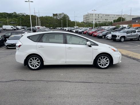 Used 2012 Toyota Prius V Five FWD image 7