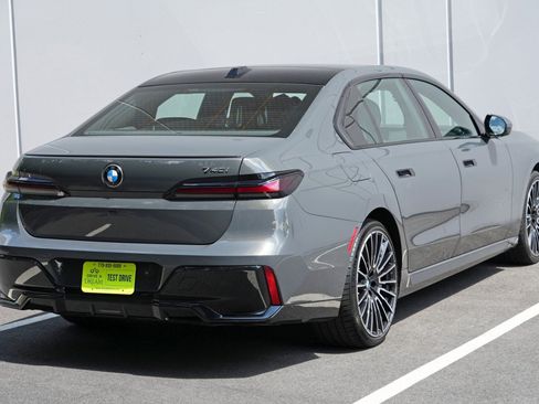 Used 2026 BMW 740i w/ Premium Package RWD image 60