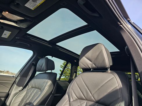 New 2026 BMW X5 xDrive40i w/ Executive Package image 28