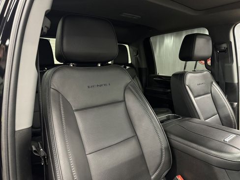 Used 2024 GMC Sierra 2500 Denali image 39