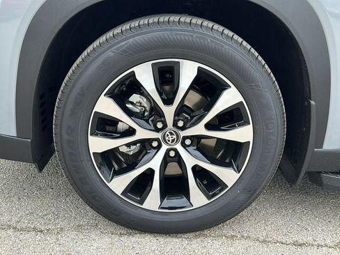 New 2026 Toyota Grand Highlander AWD Hybrid image 12
