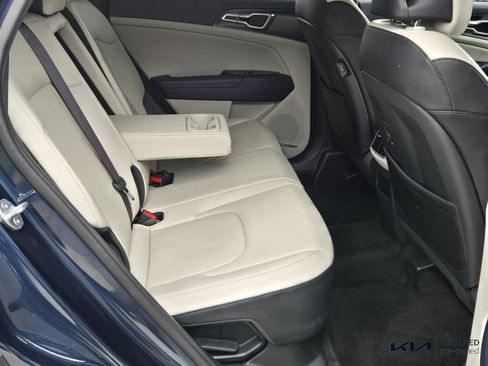 Certified 2023 Kia Sportage EX AWD/4WD image 17