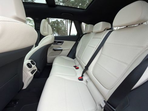 New 2026 Mercedes-Benz GLC 300 4MATIC image 13