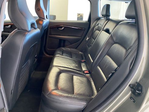 Used 2011 Volvo XC70 3.2 image 13
