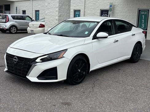 Used 2023 Nissan Altima 2.5 S image 23