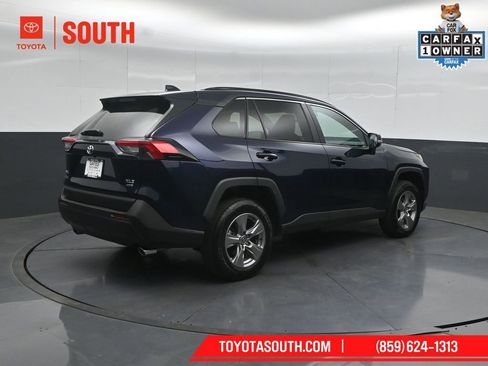 Used 2025 Toyota RAV4 XLE AWD/4WD image 2
