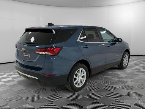 Used 2024 Chevrolet Equinox LT image 3