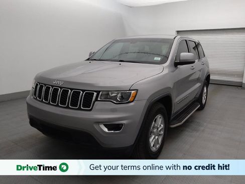 Used 2018 Jeep Grand Cherokee Laredo image 1