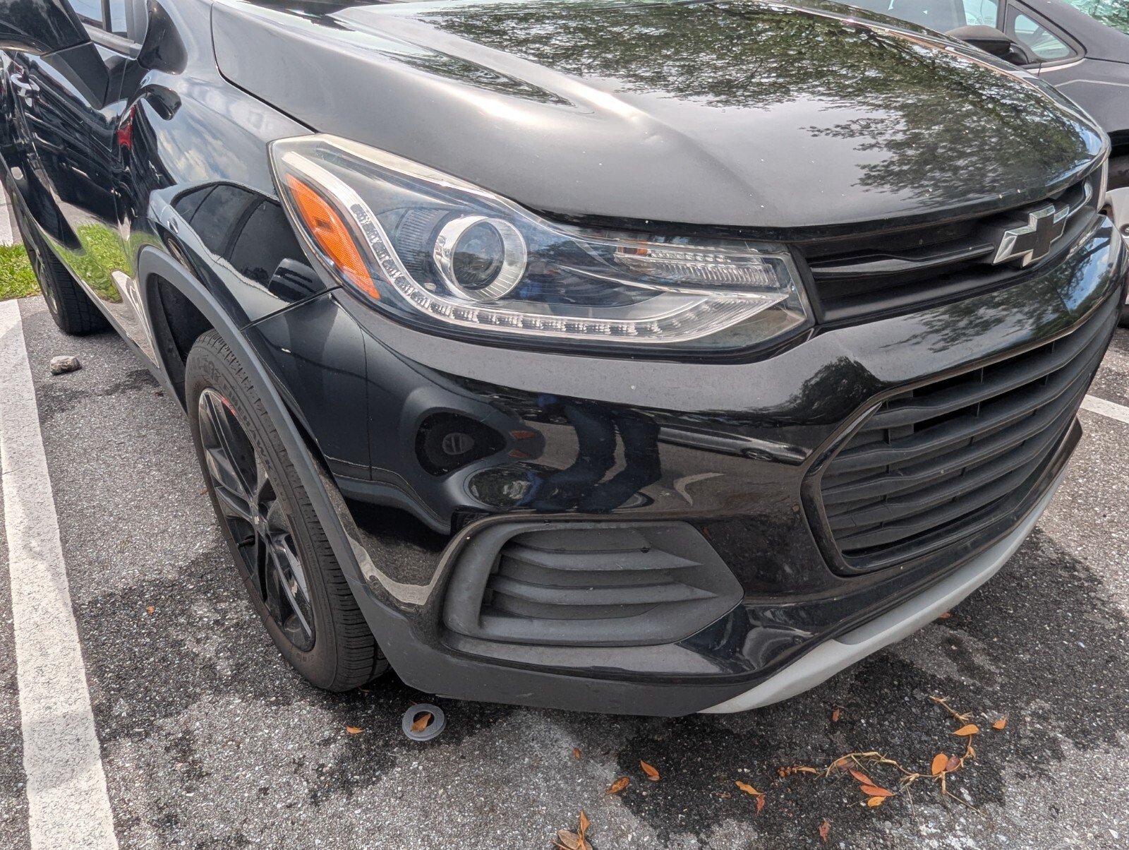 Used 2021 Chevrolet Trax LT w/ Redline Edition AWD/4WD image 7