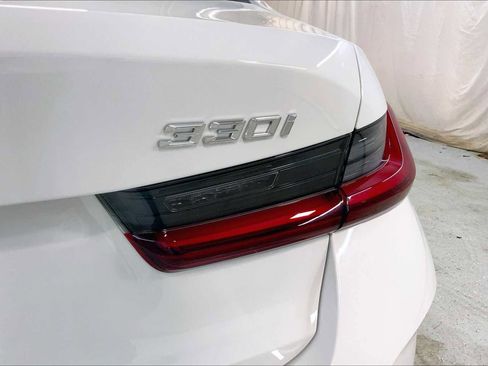 New 2025 BMW 330i xDrive Sedan w/ Premium Package image 15
