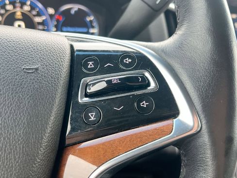 Used 2015 Cadillac Escalade Luxury AWD/4WD image 24