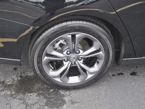 Certified 2023 Honda Accord EX image 9
