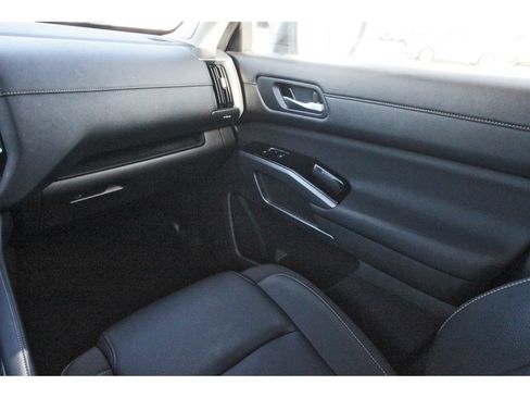 Certified 2025 Nissan Pathfinder SL w/ SL Premium Package FWD image 13