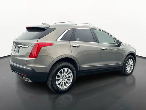 Used 2019 Cadillac XT5 FWD image 3