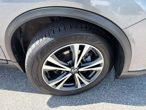 Used 2019 Nissan Rogue SV w/ Premium Package FWD image 51