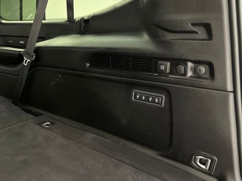 Used 2024 Jeep Wagoneer L Series II RWD image 42