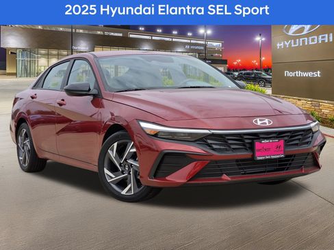 Used 2025 Hyundai Elantra Sport FWD image 1