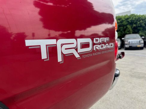 Used 2004 Toyota Tacoma PreRunner image 15