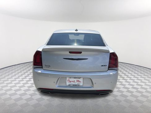 Used 2023 Chrysler 300 Touring L w/ Popular Equipment Group RWD image 5